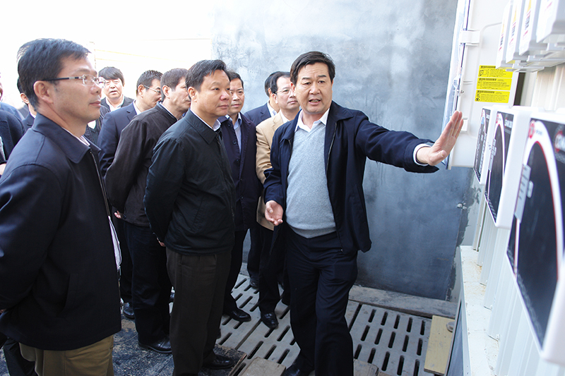 2012年11月14日，时任上海市副市长姜平视察祥欣.JPG